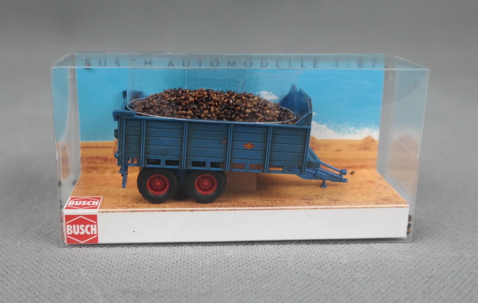 BUSCH 53804 H0,1:87  Fortschritt T 088 Anhänger mit Rübenbeladung, gealtert NEU!