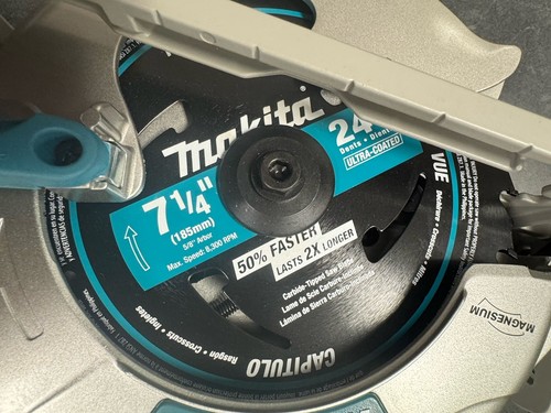 Makita Worm Drive Saw 5377MG Corded - Picture 12 of 15