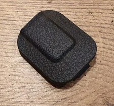 KIA SPORTAGE 2004-2010 MK2 SEAT FRONT DRIVER / PASSANGER SIDE COVER TRIM LID CAP