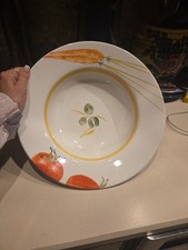 Crate & Barrel White Vegetable Serving Bowl/Judith Moss Kruger  Italy 13½