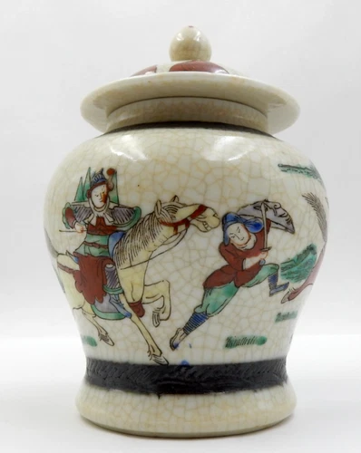 ANTIQUE CHINESE PORCELAIN VASE JAR OR URN WARRIOR PATTERN WITH MATCHING LID