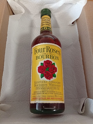 FOUR ROSES KENTUCKY STRAIGHT BOURBON WHISKEY - 6 JAHRE ALT - NEU