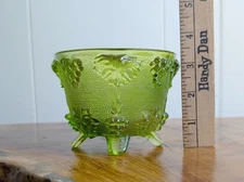 🍇 1930 Green Depression Glassware Footed Bowl Grape Leaf Pattern Vintage Decor