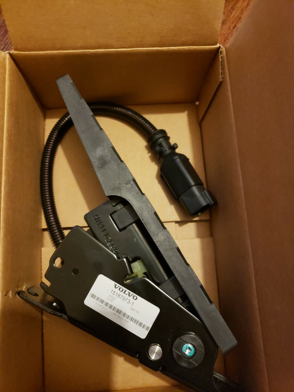 Volvo 15187973 pedal with gold plated terminals | eBay