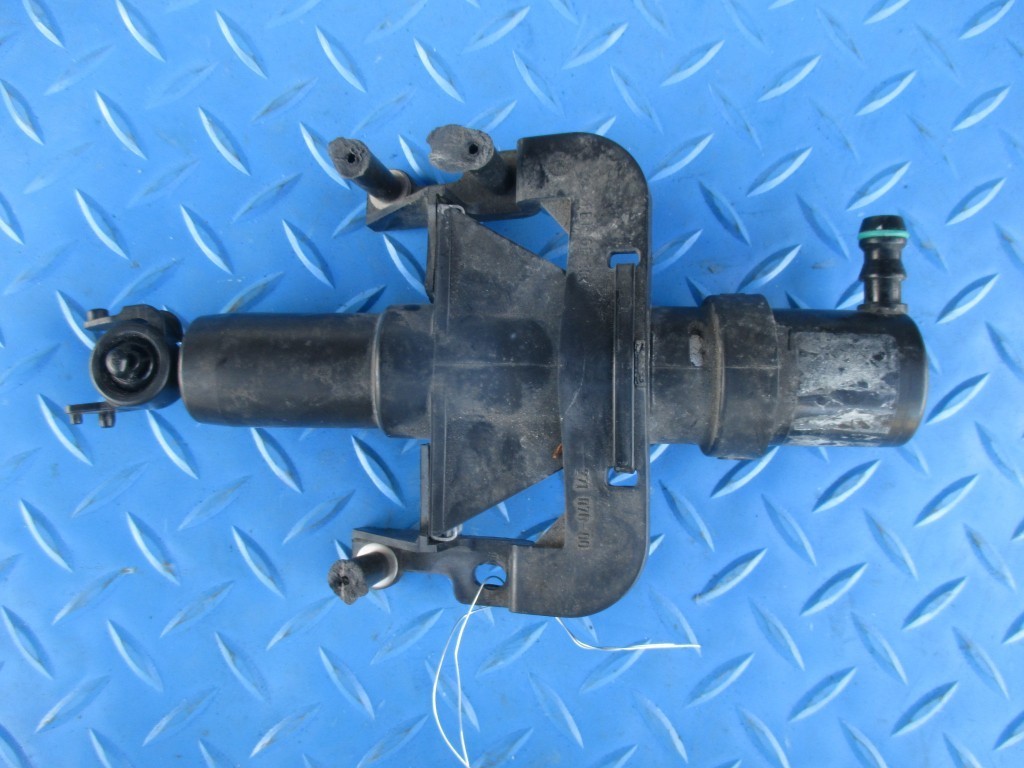 Maserati Quattroporte left driver side headlight washer #4442