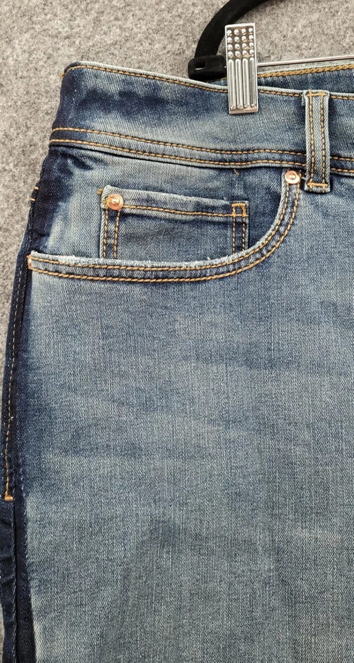 INC Denim Shorts Women's 24 W Stretch Pockets High Rise 9" Inseam Blue NWT - Image 3 of 4