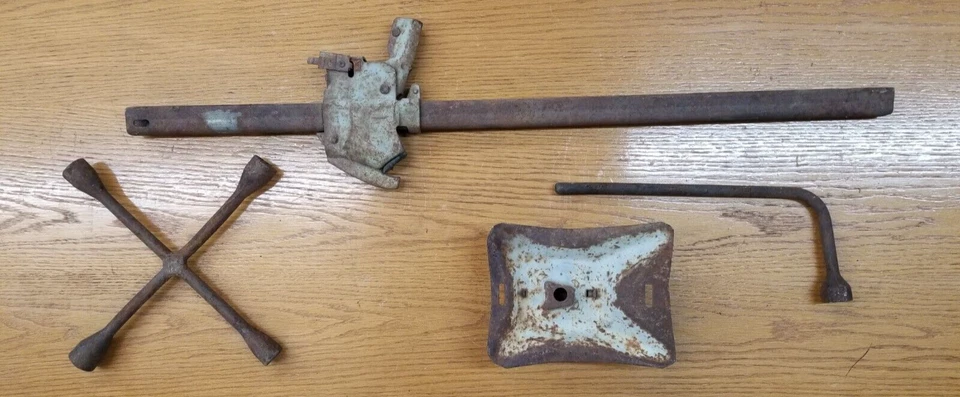 Gato de parachoques Ford 1960-1970 Galaxie 500 Ford 67 68 Galaxy vintage Foto 2 de 4