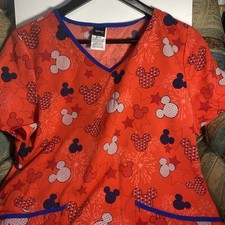 Women  s Small Scrubs Disney