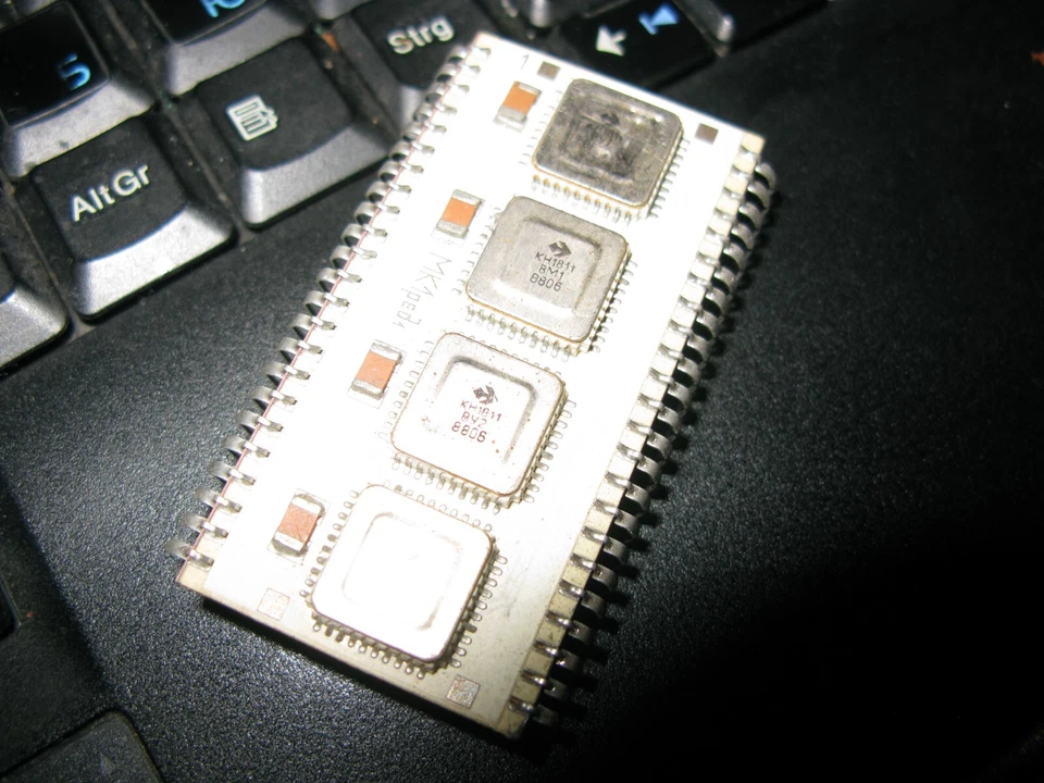 RARE vintage cpu ceramic DC30x DEC PDP f 11 ≈ 8080≈ MOS 6502≈ 4004≈ 8008 - Image 3 of 4