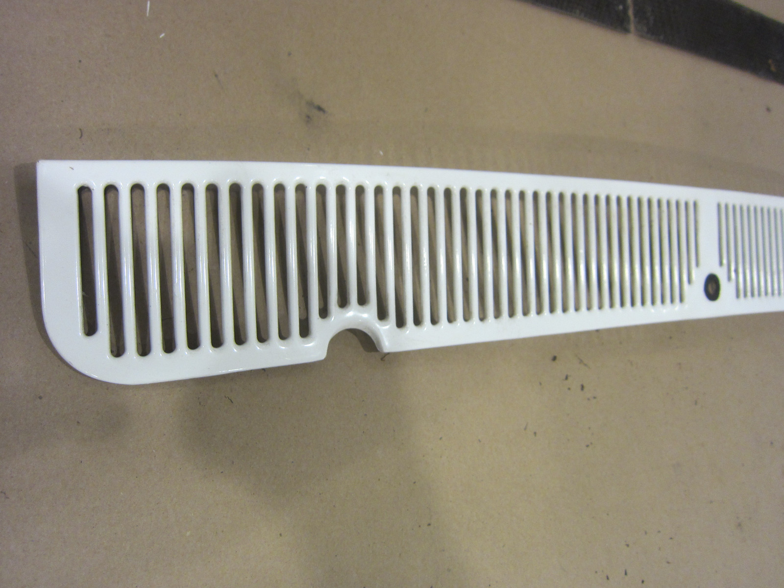 Rolls Royce Silver Shadow II 1980 - Front Cowl Grille Panel
