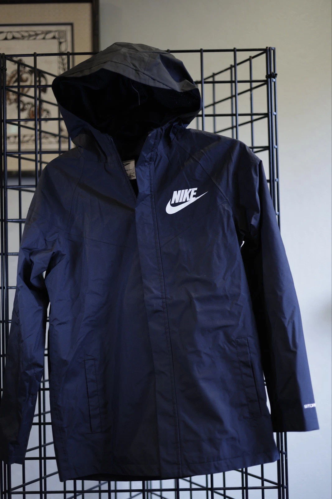Nike Storm-FIT Rain Jacket (Boys’ Large) – Lightweight & Water-Resistant
