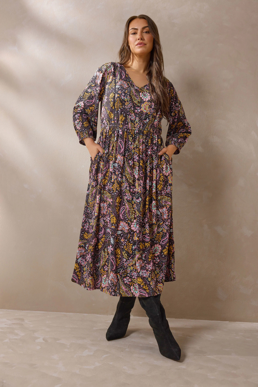 Evans Women's Black Plus Paisley Maxi Dress Size 16 - Image 2