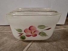 Fire-King Anchor Hocking Small Refrigerator Dish w/ Lid – peach blossom Design