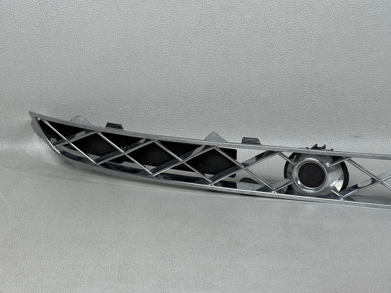 Bentley Bentayga 2015 RIGHT+LOWER+INNER Grille P/N 36A807866