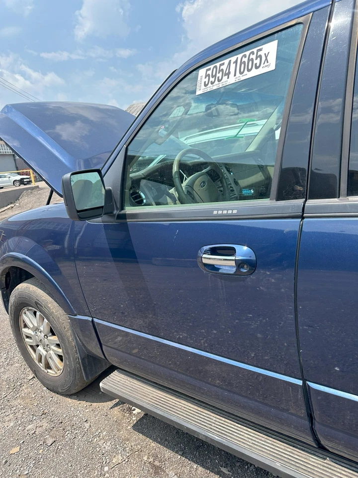 Used Front Left Door Assembly Front fits: 2011 Ford Expedition electric windows Foto 2 de 4