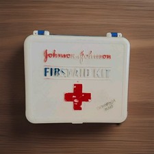 VINTAGE JOHNSON & JOHNSON COMPACT FIRST AID KIT BAND FULL EXCELLENT CONDITION
