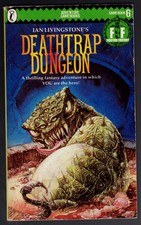 Fighting Fantasy 6 - Deathtrap Dungeon - 1./9. Puffin Green Zigzag - B/B+/B