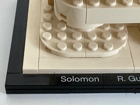 LEGO ARCHITECTURE: Solomon Guggenheim Museum (21035) With Box And Instructions.