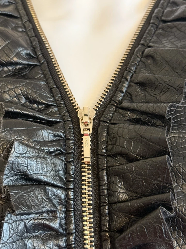 Ladies FOREVER UNIQUE Black Faux Leather Zip Biker jacket UK 6/ Free Delivery - Image 2 of 4