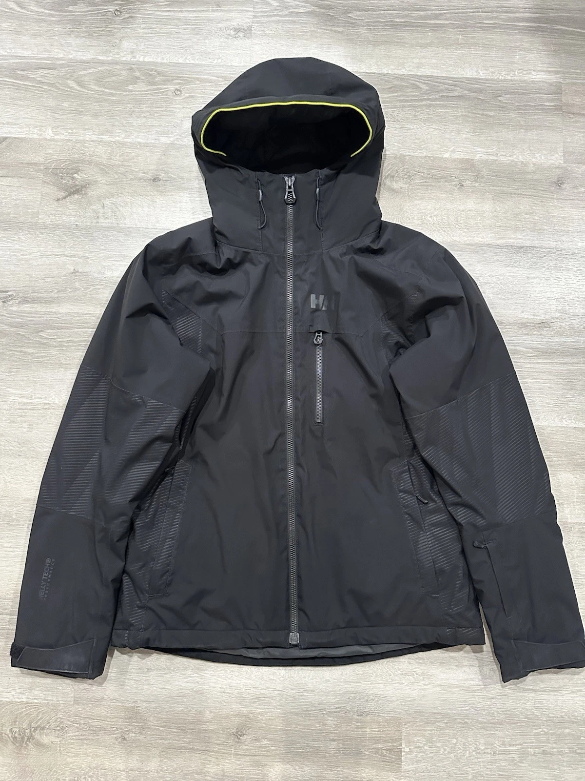 I335 Helly Hansen Swift Snow Ski Jacket Black Mens Size M Hellytech Performance