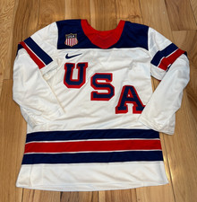 Guess the Sale Price: Hockey Collectibles and Memorabilia 29