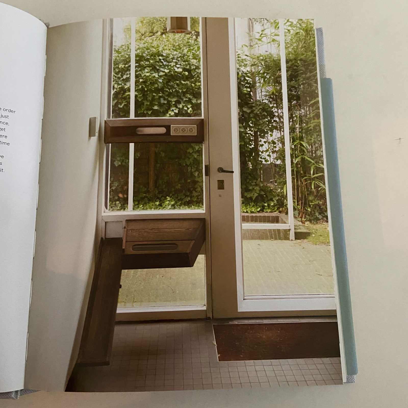 Modern Originals: At Home with MidCentury European Designers HC 2014