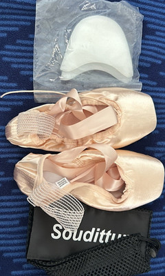 Soudittur Women s Pink Satin Ballet Pointe Shoes Size 35 w/ Ribbons