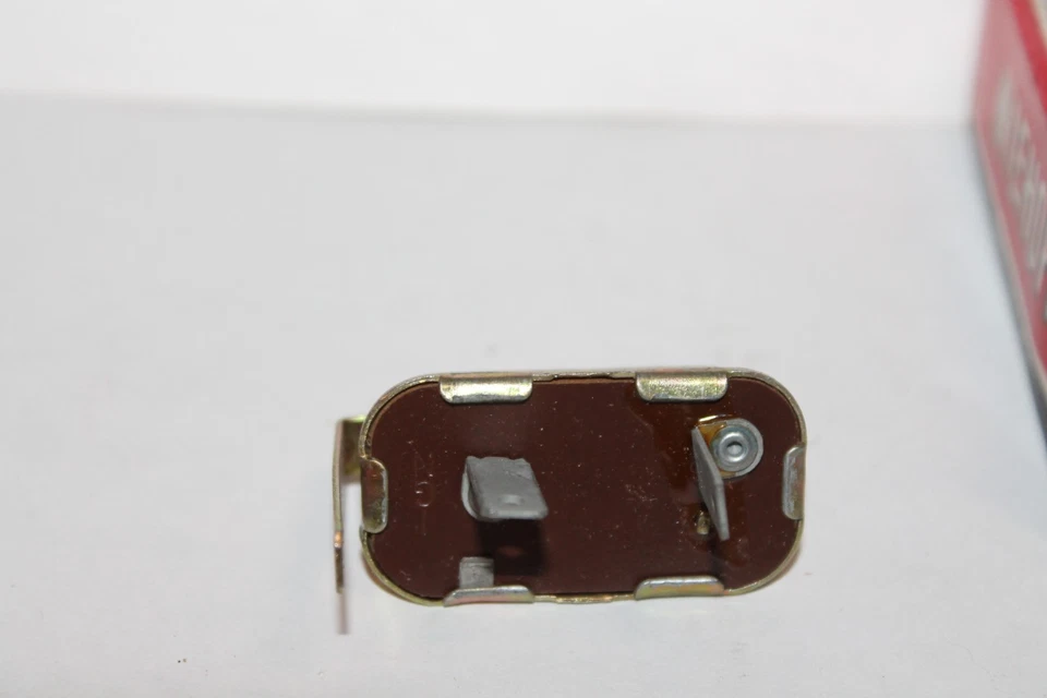 PANEL DE INSTRUMENTOS LIMITADOR DE VOLTAJE 1964-1970 DODGE&PLYMOUTH A,B, CARGADOR, CORONET, GTX Foto 3 de 4