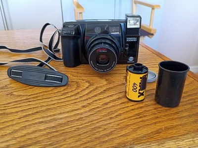 Minolta Freedom Zoom 90  35mm Film Camera, New Battery, Film, Tested