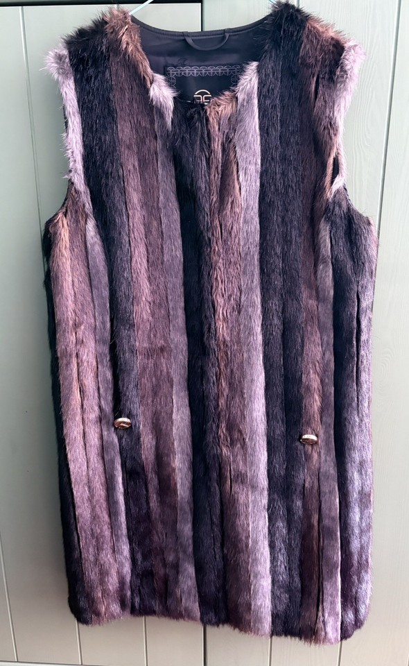 FURIOUS FUR faux Fur sleeveless jacket