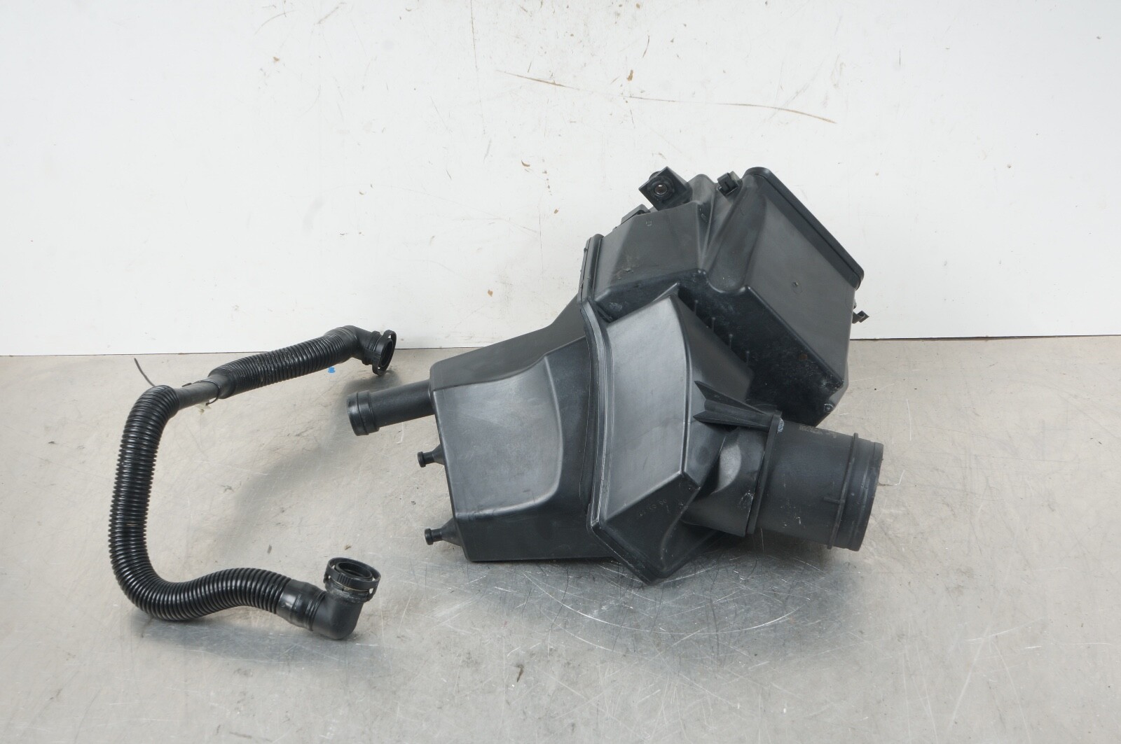 2011 - 2020 BENTLEY MULSANNE AIR CLEANER BOX FILTER MAF SENSOR RIGHT 3Y0129567