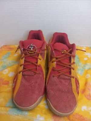 Size 10.5 - Looney Tunes x Reebok Hurrikaze 2 Low Wile E  display picture 3