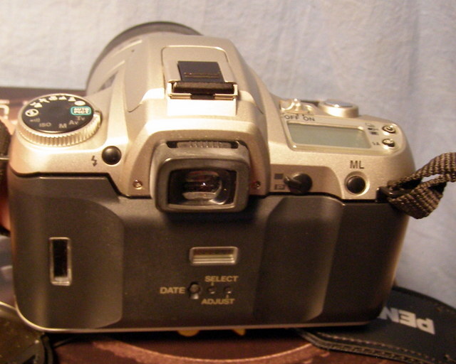 PENTAX ZX-7 - 35mm SLR Camera Outfit w ORIGINAL BOX ++ NICE - $470