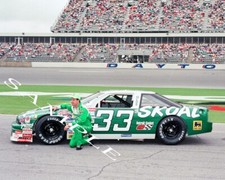 HARRY GANT 33 SKOAL BANDIT CLOSE UP SHOT AT DAYTONA 8X10 GLOSSY PHOTO 7T