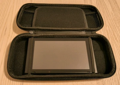 Nintendo Switch Konsole / Tablet V1 Unpatched (XAJ40009864067) - Bild 1 von 4