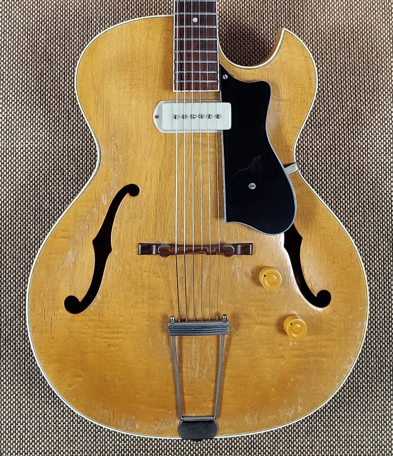 1957 Guild T-100B Great Playing Guitar! (321)