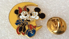 pin's vintage Disney Minnie et Mickey au clair de lune doré TTBE