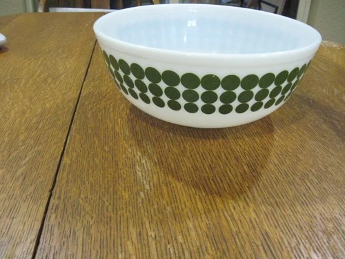 Vintage Pyrex Green Dot 4 Qt. Mixing Bowl