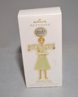2009 Hallmark Grandma Angel "Down to Earth Angels" with Original Box — photo 2