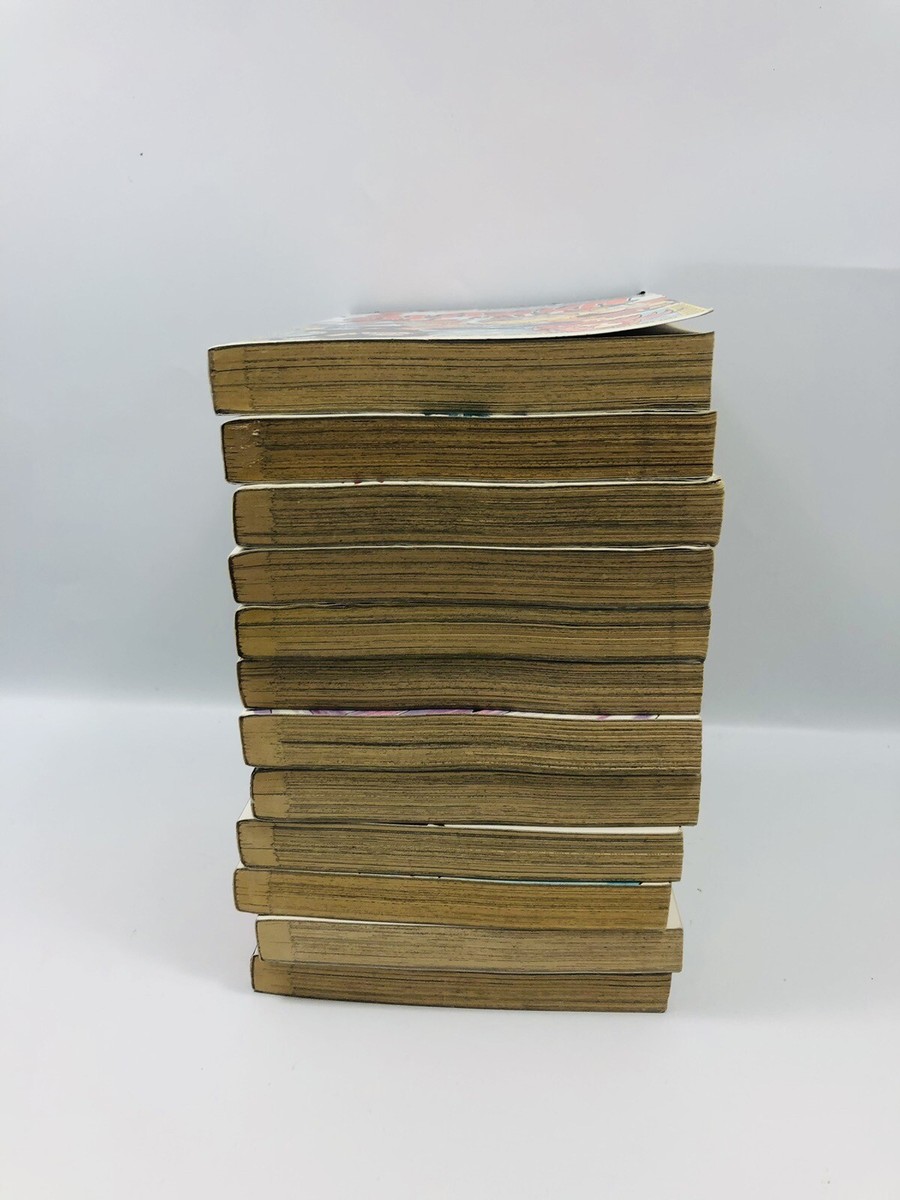 Lot of 12 Naruto English Manga Volumes 2, 4, 8-10, 26-32 Naruto