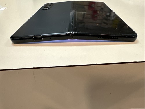 Samsung Galaxy Z Fold3 5G SM-F926W - 256 Go (Désimlocké) Noir Fantôme - Lire ! - Photo 6 sur 9