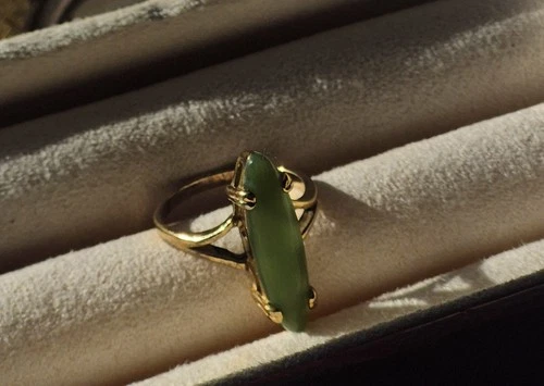 Vintage Gold Plated Sterling 925 & Genuine Nephrite Jade Stone Ring Size 7