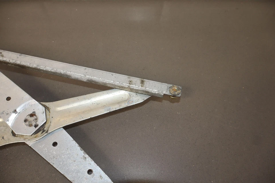 98-07 雷克萨斯 LX470 / 陆地巡洋舰 V8 右 Passengr 前窗调节器已测试 — 第 4/4 张图片