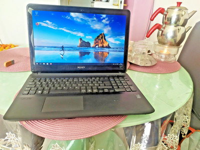 Sony Vaio  SVF152c29m Notebook