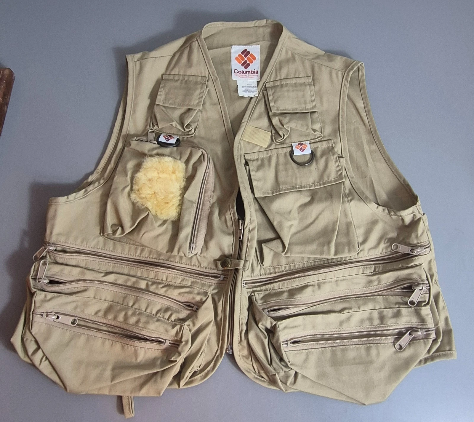 Vintage Columbia Fly Fishing Vest 11 Pockets Beige Mens Medium NEW WITHOUT TAGS
Opens in a new windo