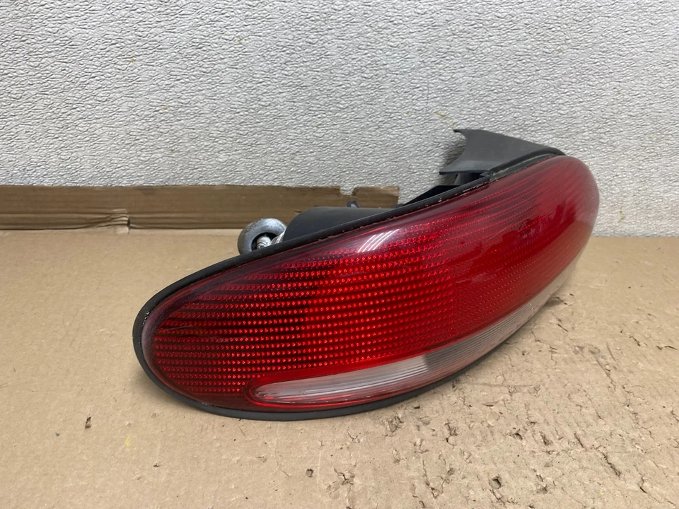 Левый задний фонарь для кабриолета Chrysler Sebring 1996-2000 годов выпуска левая сторона водителя левая сторона U2305 DW - Изображение 3 из 4