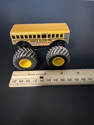 Hot Wheels Monster Jam Higher Education monster truck toy Muddy Tire
