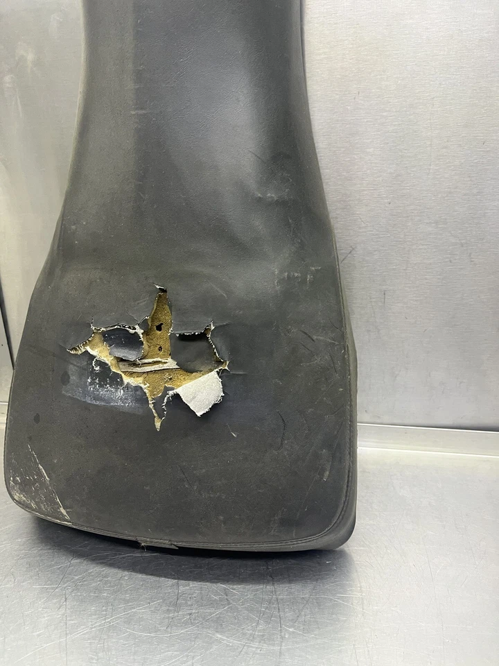 99 00 Arctic Cat 300 250 400 4x2 4x4 OEM Asiento Sillín Cubierta Rasgada 5990-176 Foto 3 de 4