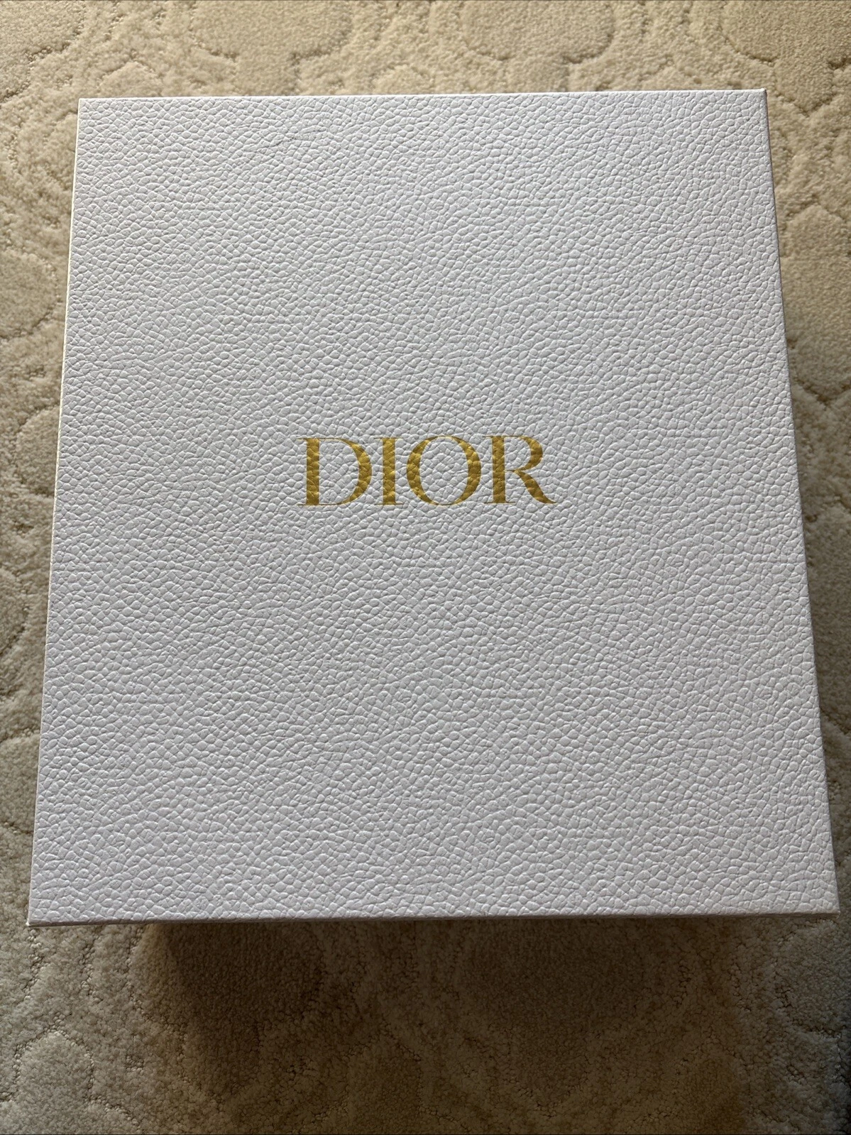DIOR Coffret Cadeau Blanc pour Chaussures + Instructions Entretien des Tissus 12,75” X 11,25” X 4,5”