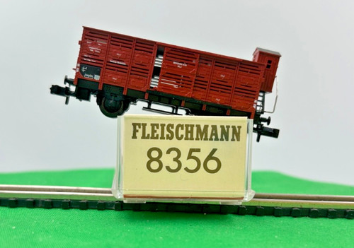 Fleischmann N 8356 - Viehwagen mit Bremserhaus der DB - unbespielt in OVP | Zustand: Neu